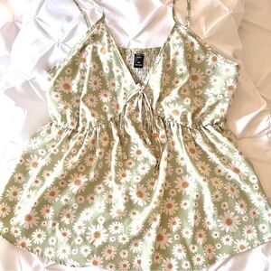 Shein Curve Sage Green Daisy Tank Top, Women’s 2XL, Super Cute!
